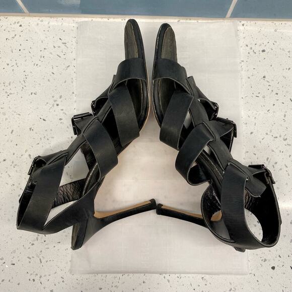 Manolo Blahnik Leather Gladiator Sandals Stiletto Heels Black 40.5 Multistrap - Picture 8 of 14
